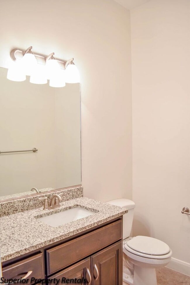 Photo - 4 bed, 2.5 bath home w/3 car garage