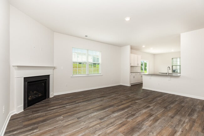 Photo - 121 Way Cross Ln