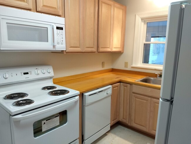 Photo - 8806 Gayton Rd