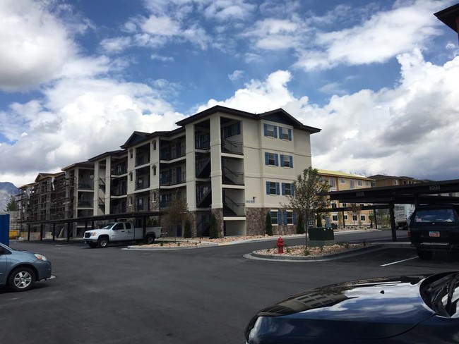 Building Photo - 1055 W 1033 N St Rental