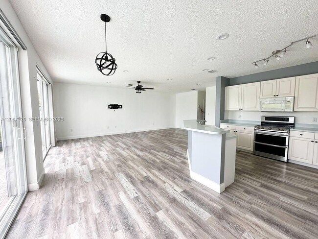 Photo - 7647 Rockport Cir