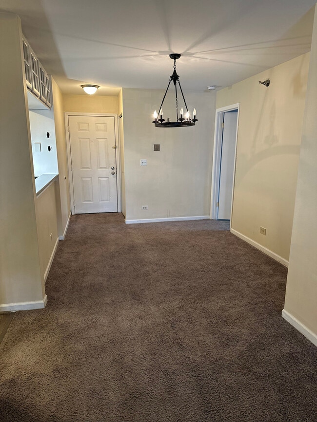 Photo - 214 Glengarry Dr Unit 201