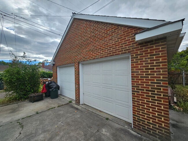 Photo - 303KENT Unit A