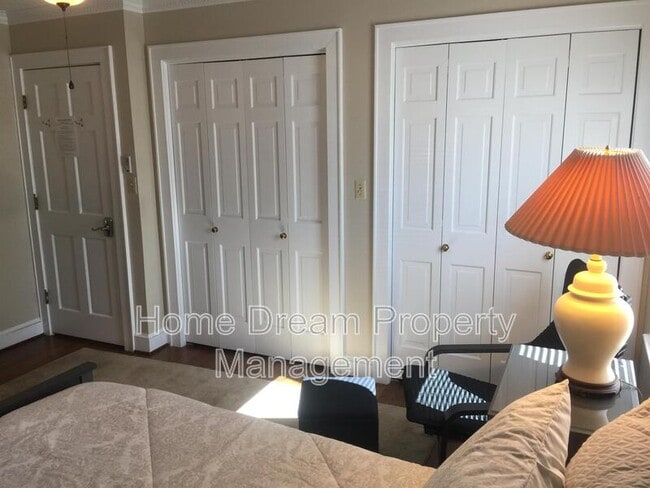 Photo - 842 Spring Valley Dr