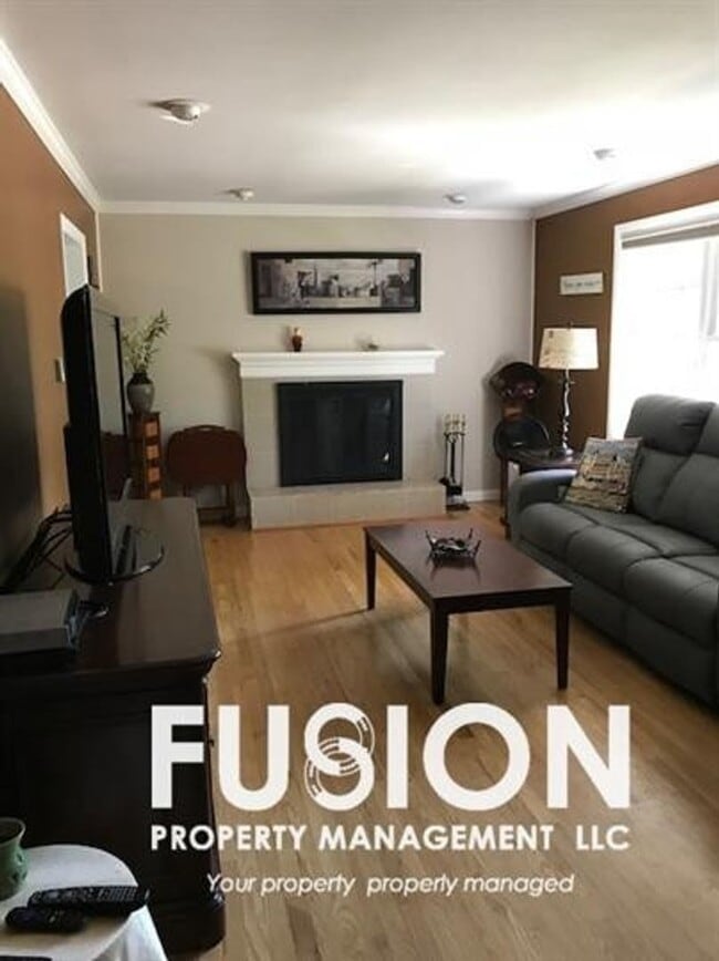 Photo - Spacious 3-Bedroom Home with POOL, Garage & Fenced Yard – New North End