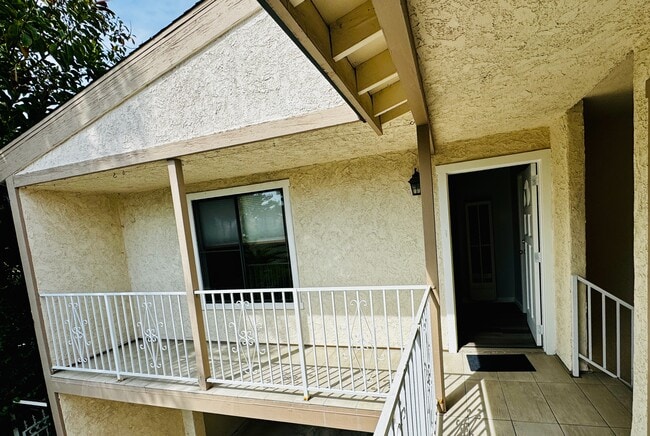 Outside Door - 1551 Yale St Unit B