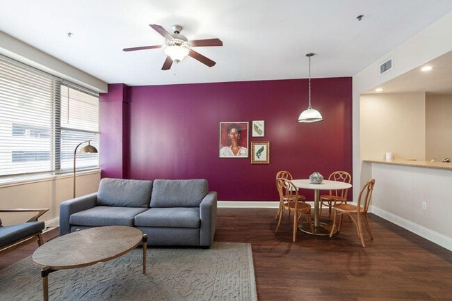 Photo - 925 Common St Unit ID1266913P