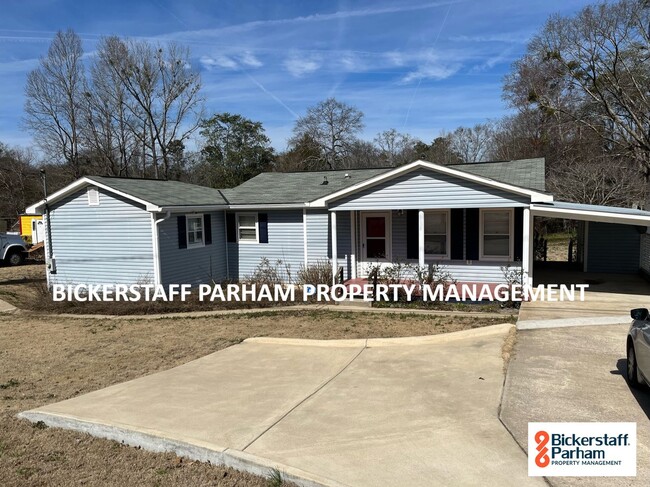 Building Photo - Lovely Home Located in Phenix City Off Lee...