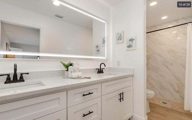 Building Photo - 1315 Armory Dr NE Rental