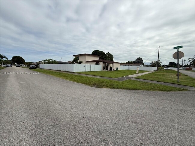Photo - 10865 Gibson Dr