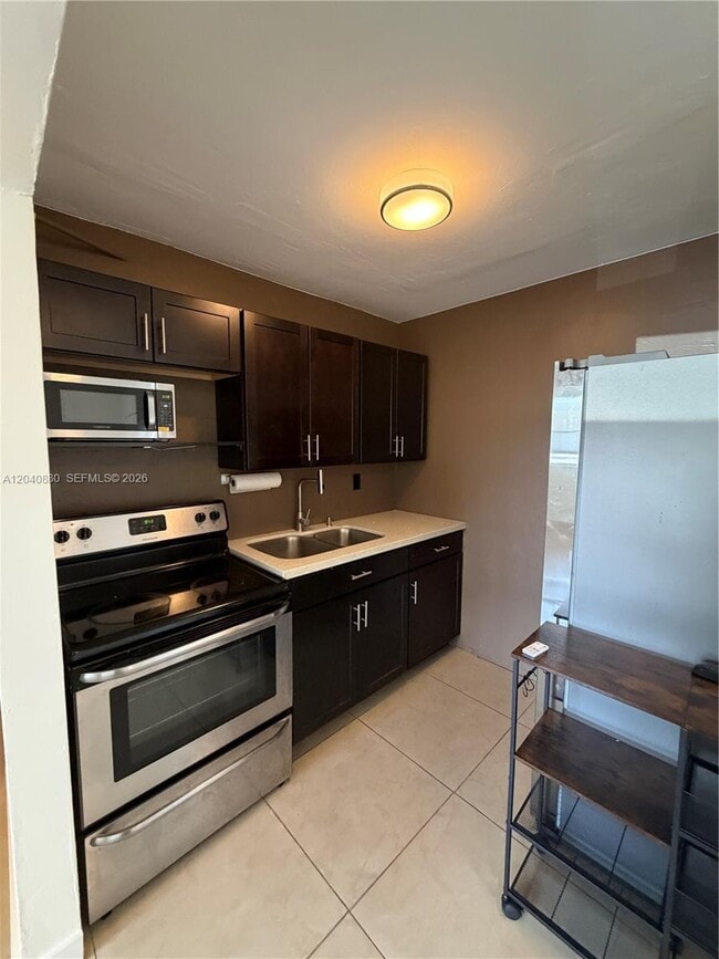 Photo - 2715 Tigertail Ave Unit 109