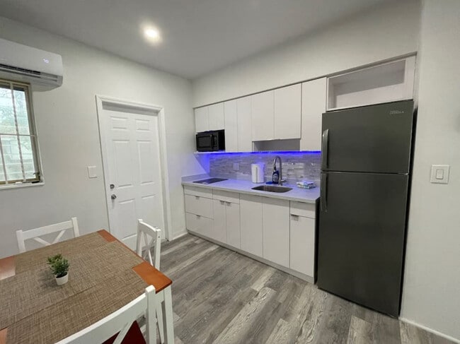Photo - 1111 SW 37th Ave Unidad ID1056524P