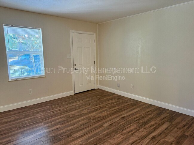 Photo - 5540 N Broadway St Unit 18