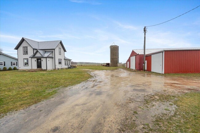 Photo - 34 N Union Rd