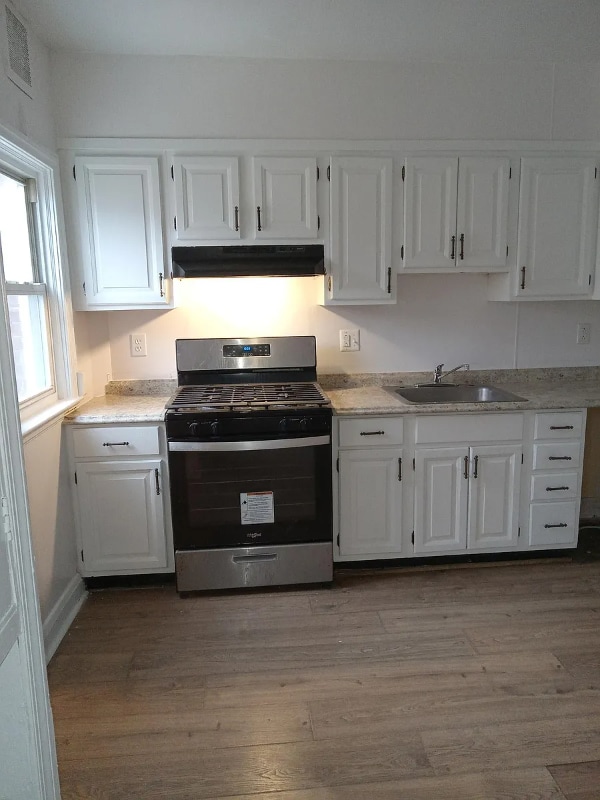 Photo - 1661 Ralworth Rd