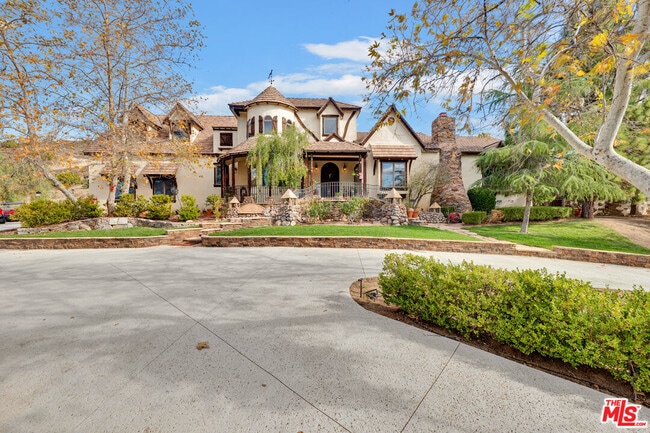 Photo - 32140 Windrush Rd Casa