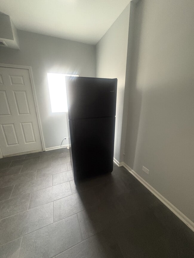 Photo - 1253 W 80th St Unit 2