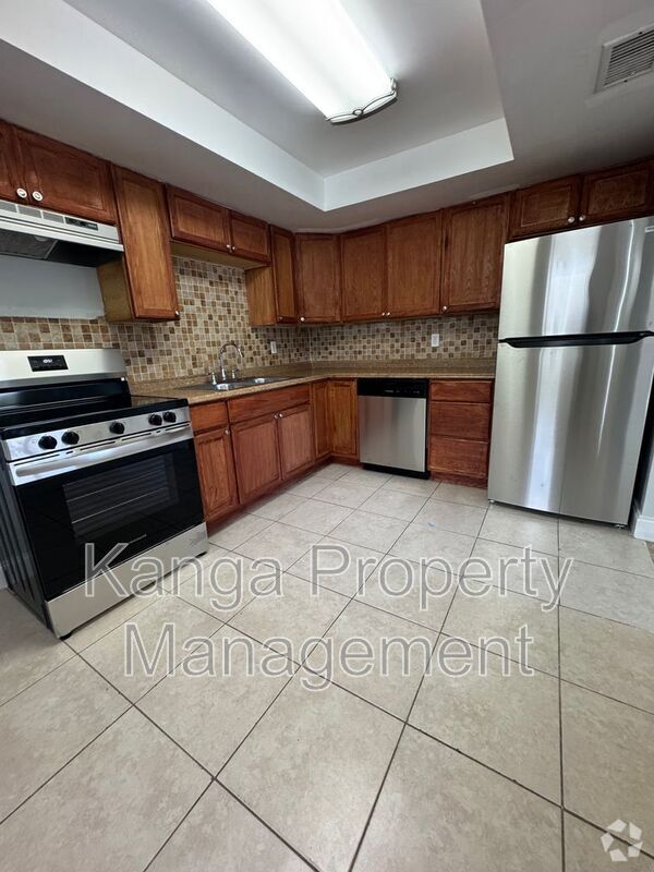 Building Photo - 3204 Louisiana Ave Unit D Rental