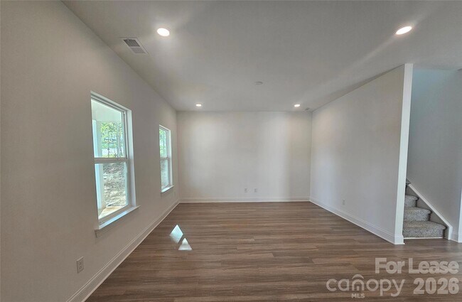 Photo - 203 Benfield Rd