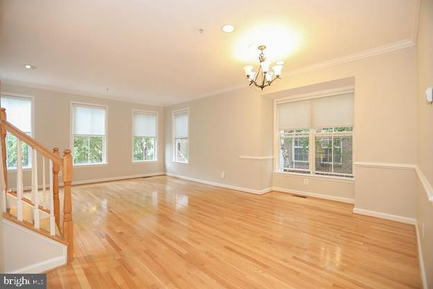 Photo - 722 Capitol Square Pl SW