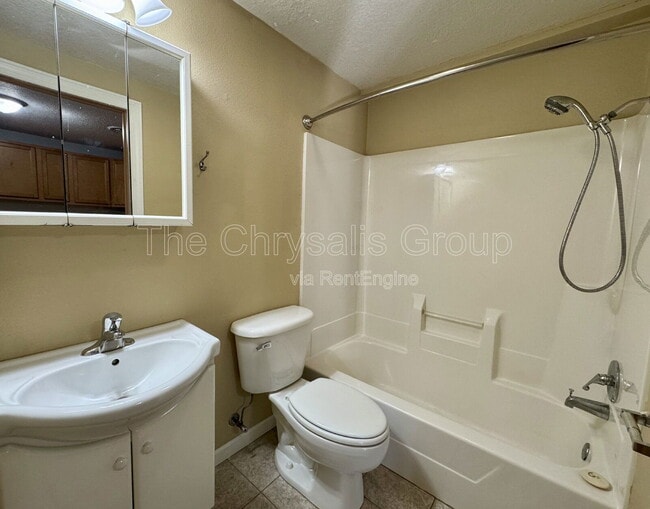 Photo - 704 W Superior St