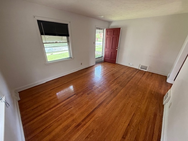 Photo - 5533 Beechwood Ave