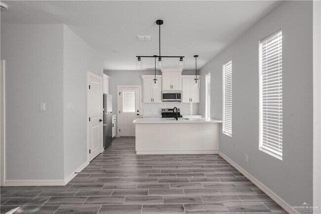 504 N Emerald Ave Unit 3