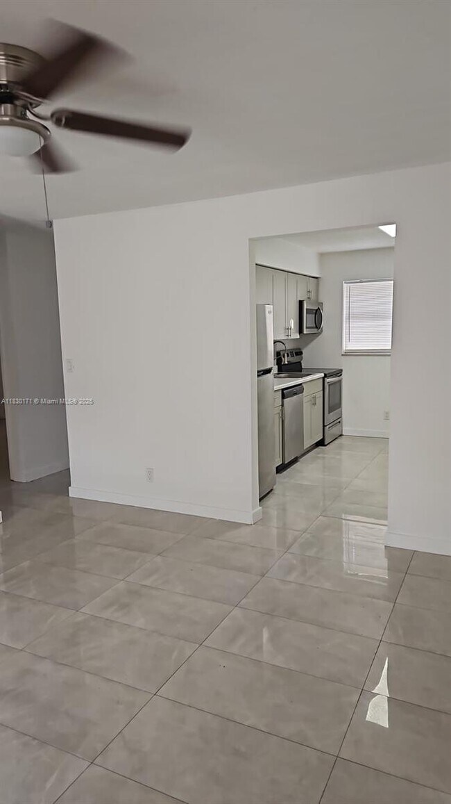 Photo - 1051 NW 27th Ave Unit 2