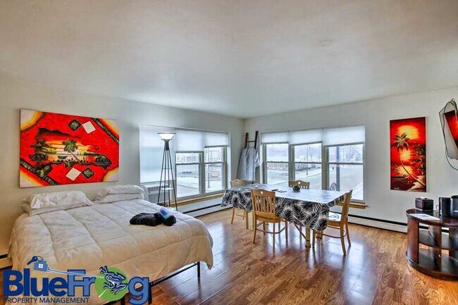 Photo - 107 E 2nd St Unit 4