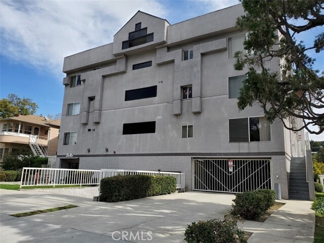 Building Photo - 2616 Canada Unit 308