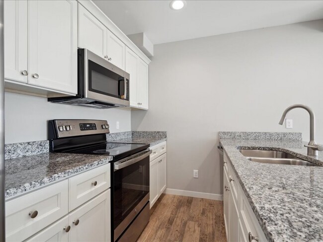 Photo - 7068 Crosvik Ct Unit Apt 6