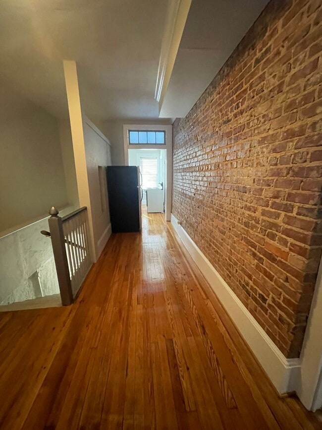 Photo - 123.5 S Main St