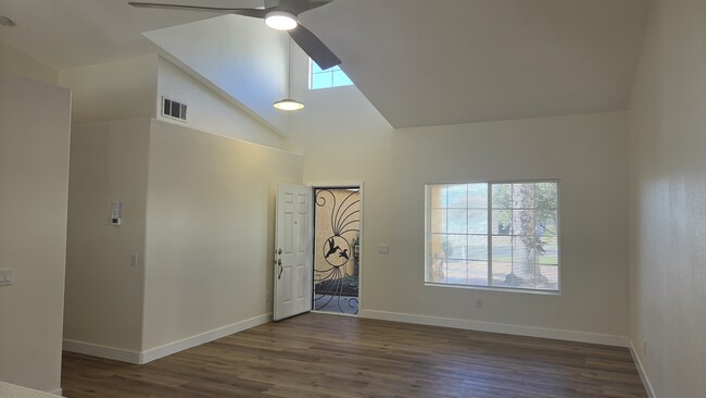 Photo - 804 Napa St
