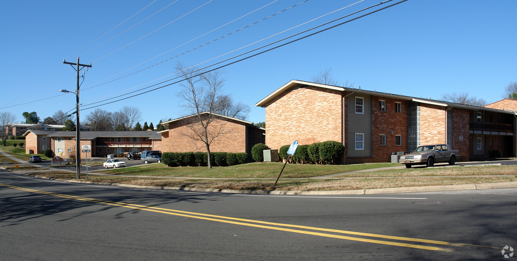 Leon Court Apartments - Leon Court Apartments