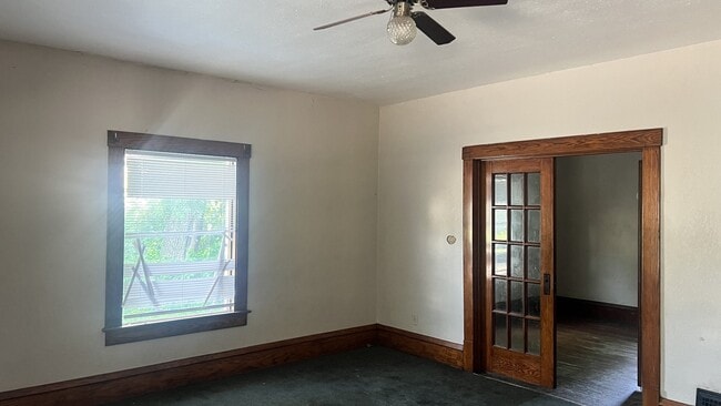 Photo - 231 W Grand Ave