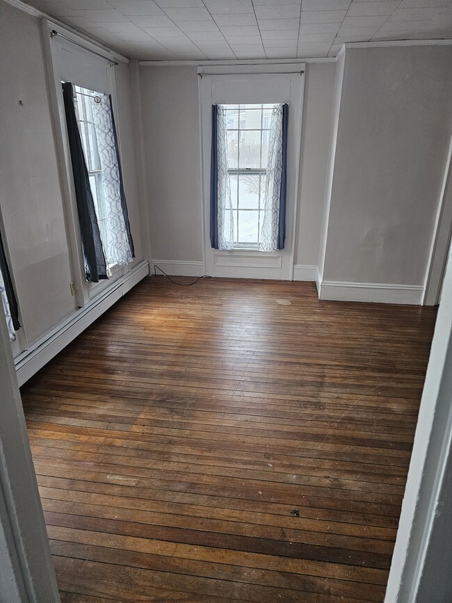 Building Photo - 69 Green St Unit 1