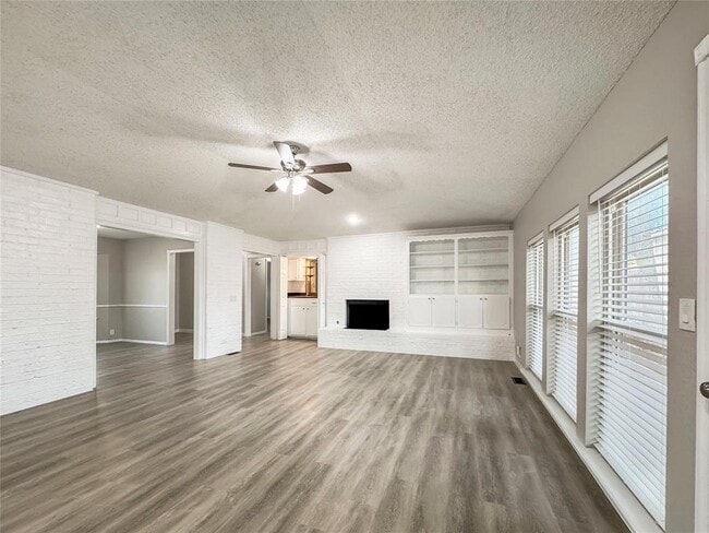 Photo - 2108 Shorewood Ln