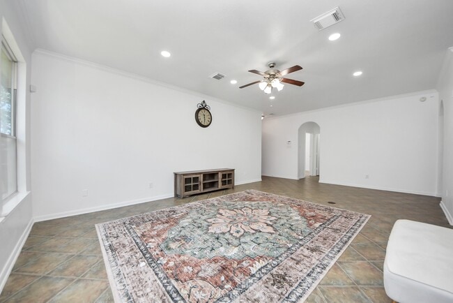 Photo - 7330 Jacobs Well Dr