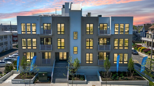 Building Photo - 218 3rd Ave Unit 204 Rental