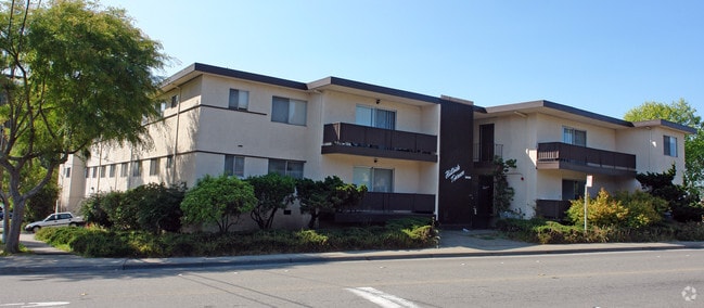 Building Photo - Hillside Terrace