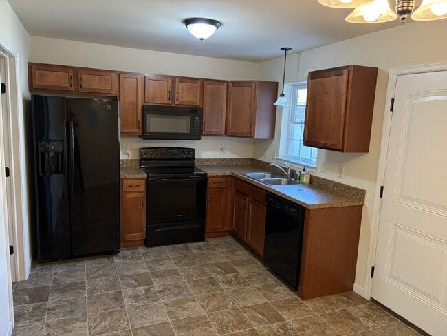 Photo - 530 Byler Cir