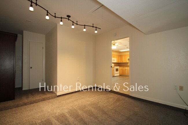 Photo - Mountain of Amenities!