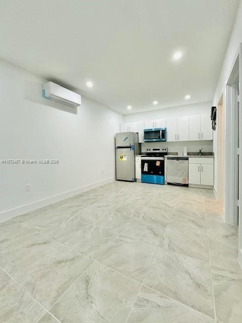 Building Photo - 3300 SW 80th Ave Rental