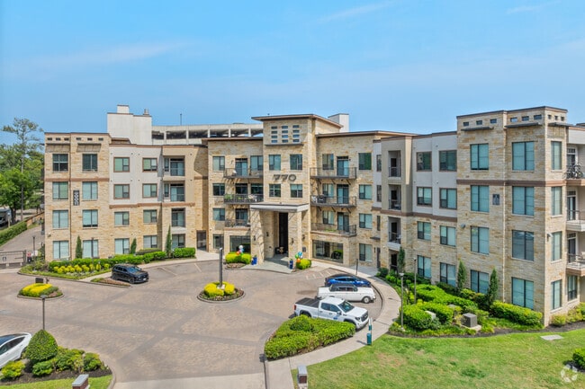 Building Photo - 7-Seventy Rental