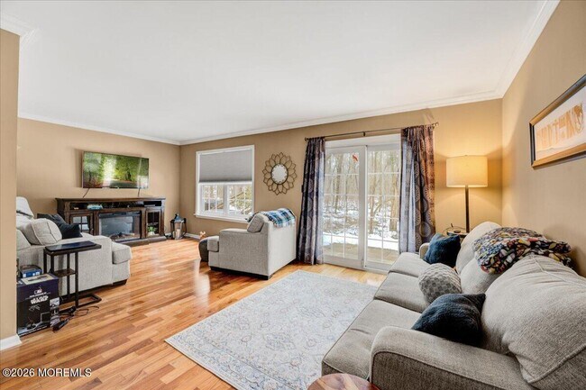 Photo - 1143 Roseberry Ct