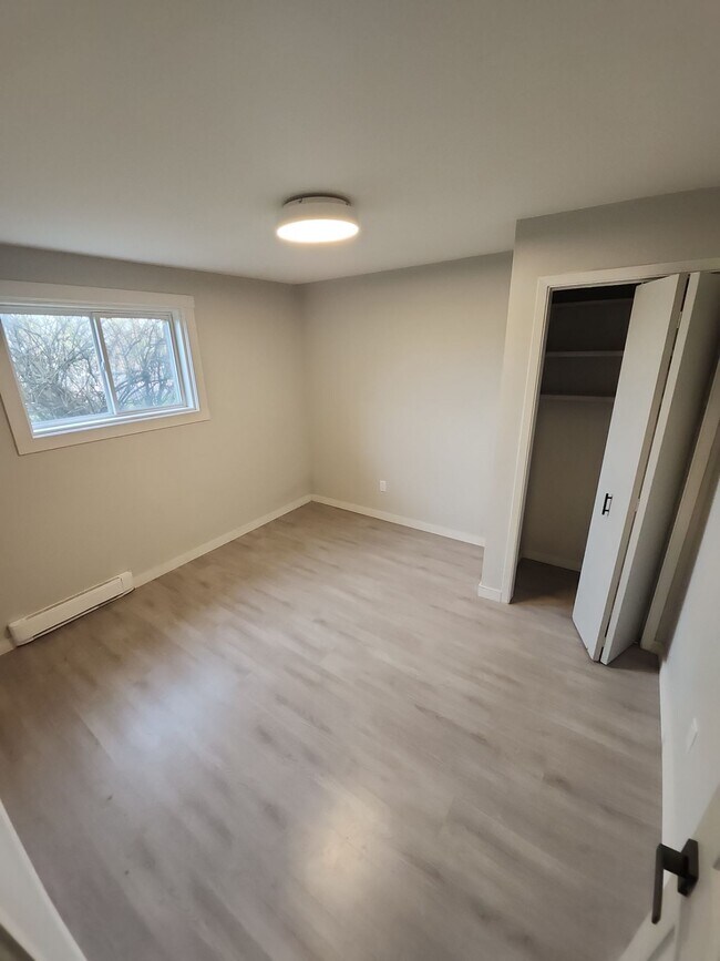 Photo - 30 Parkwood Dr Unit 8