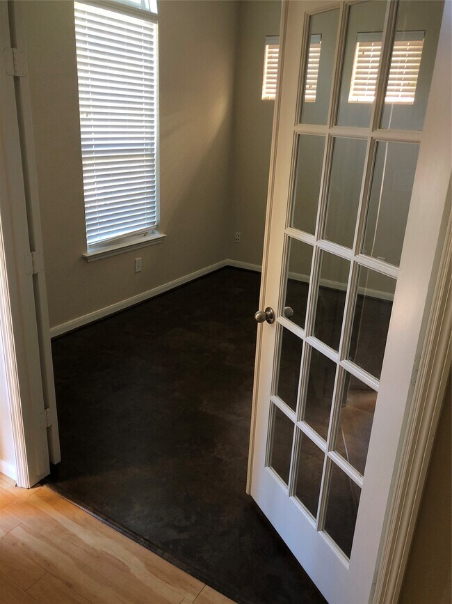 Photo - 17218 Mitchell Pass Ln