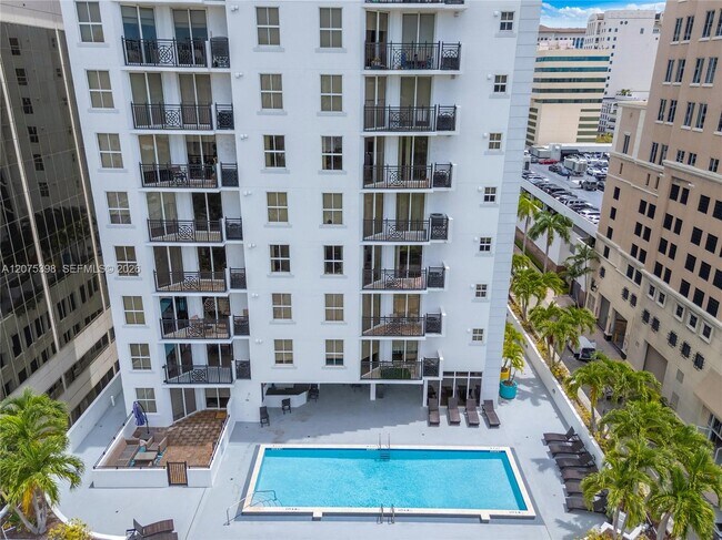 Building Photo - 357 Almeria Ave Unit 1105