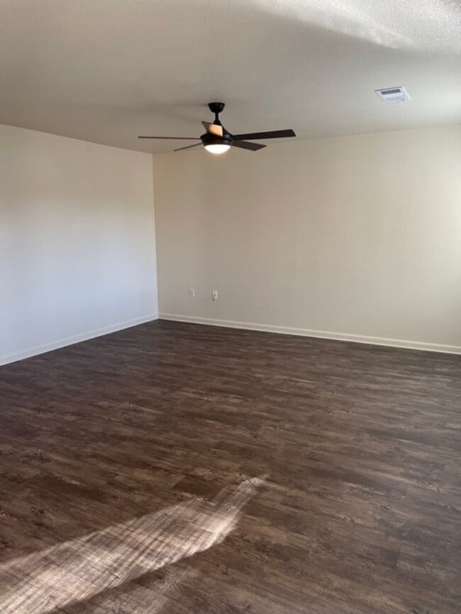 Photo - milo1750 Unit 2