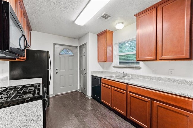 Photo - 8702 Shady Vista Ln